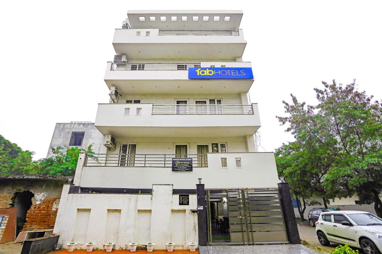 דלהי Fabhotel White House Bnb - Nr Yashobhoomi Convention Centre מראה חיצוני תמונה