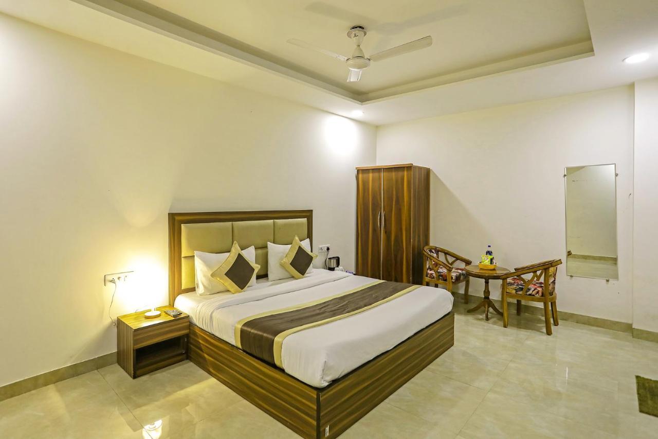 דלהי Fabhotel White House Bnb - Nr Yashobhoomi Convention Centre מראה חיצוני תמונה