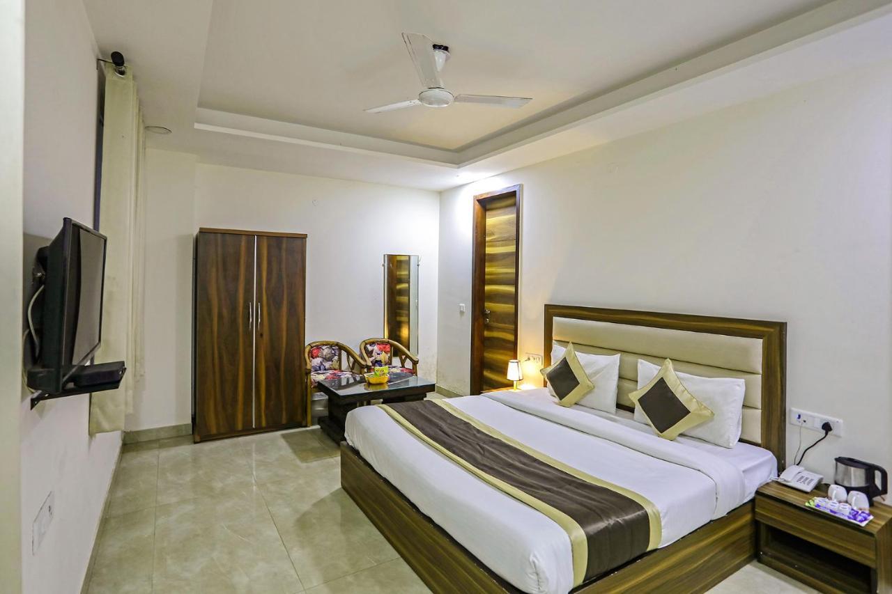 דלהי Fabhotel White House Bnb - Nr Yashobhoomi Convention Centre מראה חיצוני תמונה