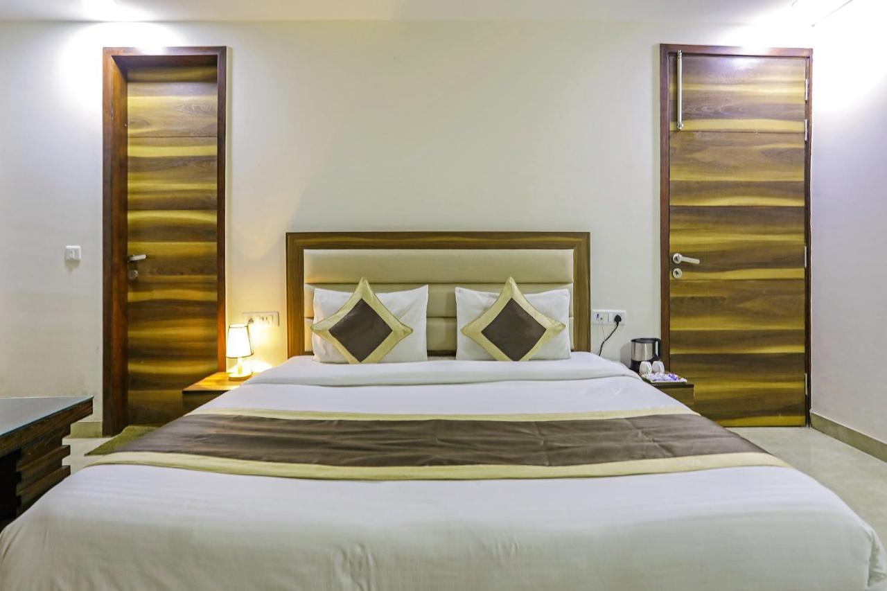 דלהי Fabhotel White House Bnb - Nr Yashobhoomi Convention Centre מראה חיצוני תמונה